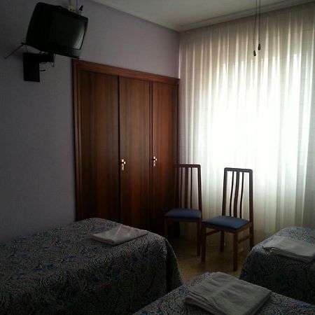 לוגרוניו Pension Cinco Villas מראה חיצוני תמונה