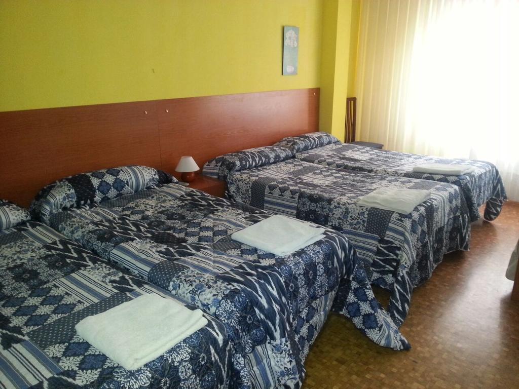 לוגרוניו Pension Cinco Villas חדר תמונה