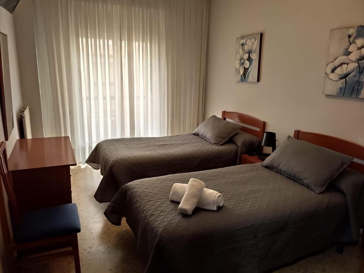 לוגרוניו Pension Cinco Villas מראה חיצוני תמונה